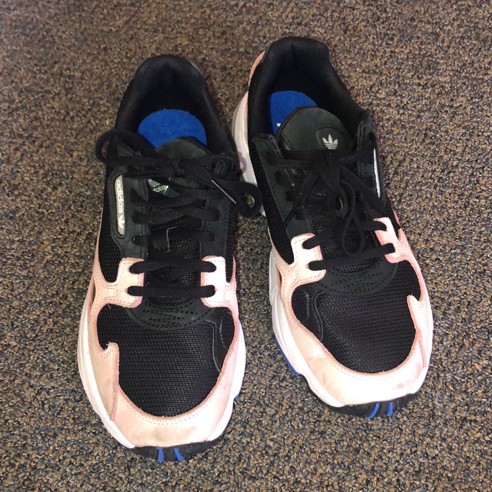 Adidas Falcon Sneakers